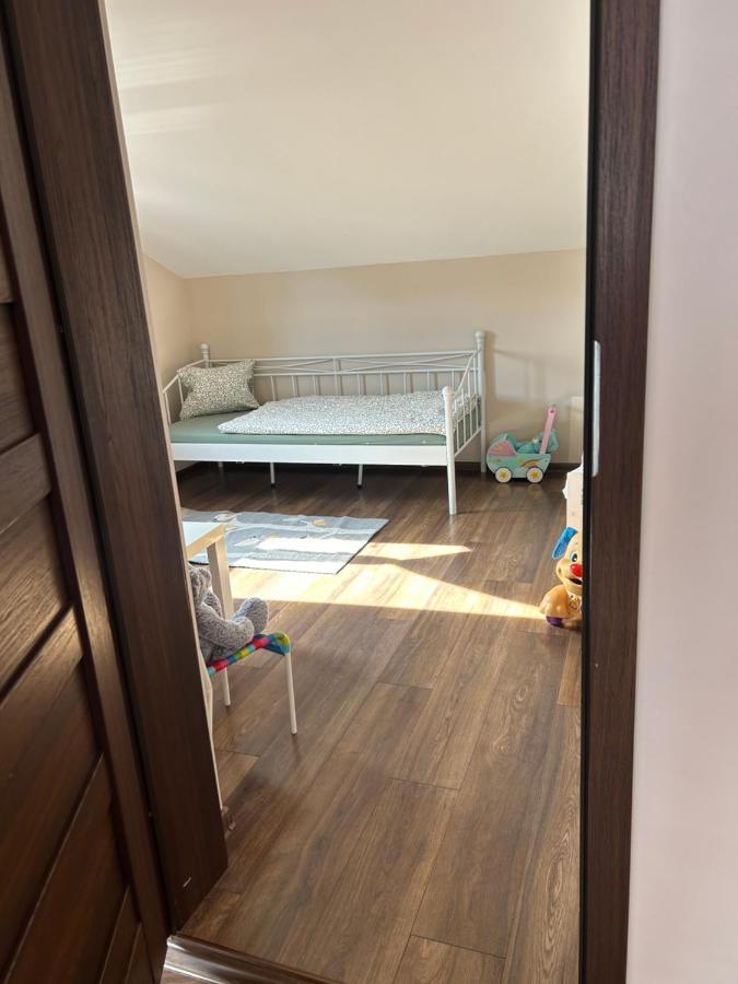 Apartament Bobrzanska - 4 Bedrooms Sypialnie Świdnica Eksteriør billede